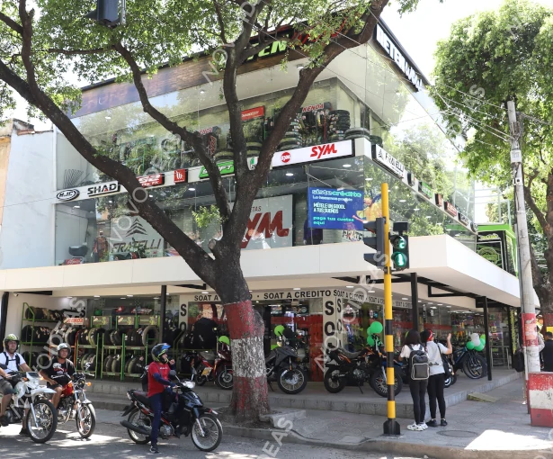 EL RETEN WOO, ESPECIALIZADO EN TEXTIL PARA MOTOS Y CASCOS DE ALTA GAMA